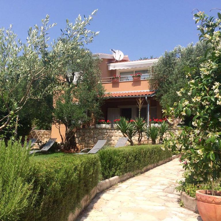Apartman Mare Maslenica Buitenkant foto