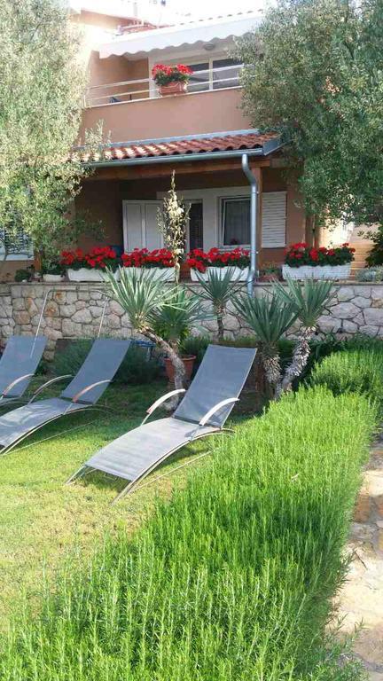 Apartman Mare Maslenica Buitenkant foto